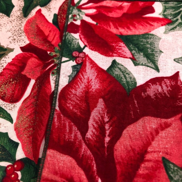 Tablecloth - Picture 2 of 3